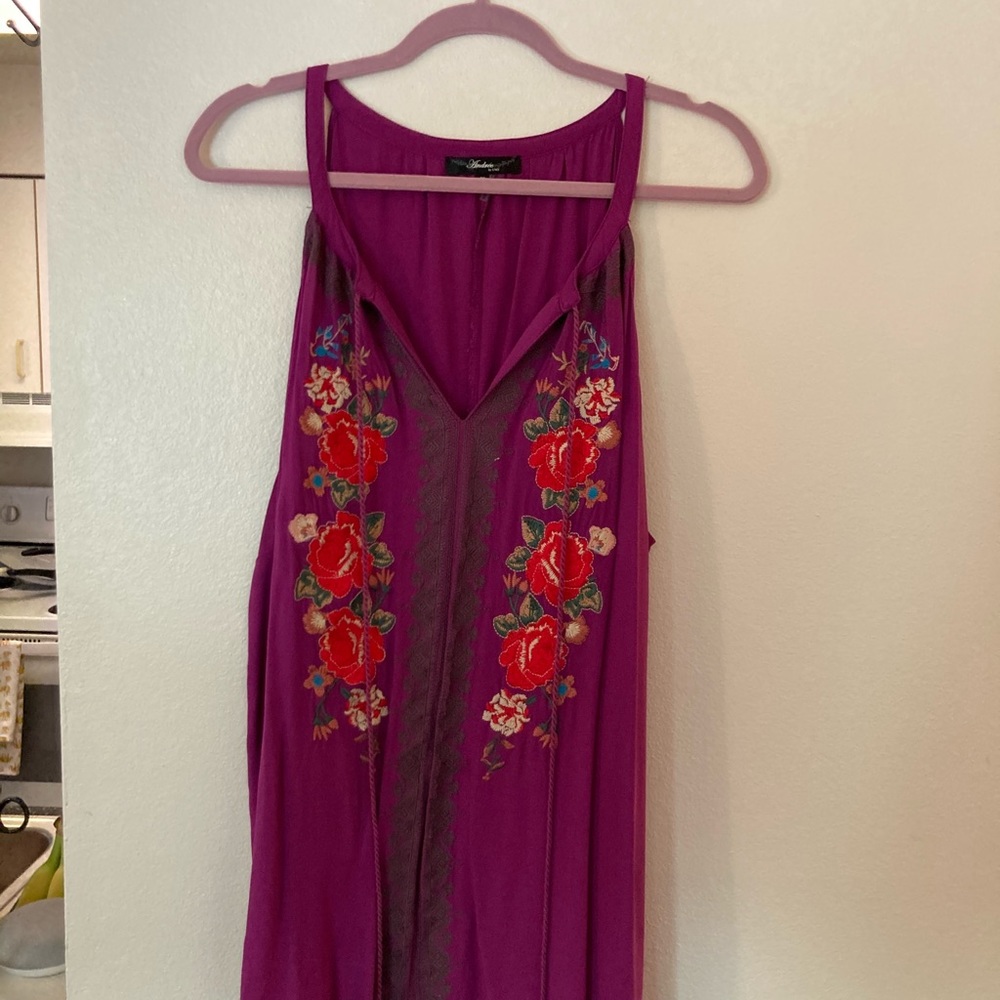 Floral embroidered tunic